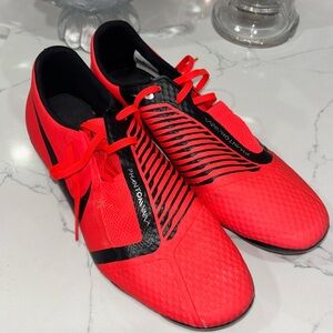 Soccer cleats